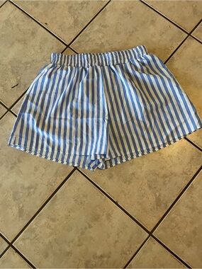 SHEIN Blue & White Vertical Stripe High Waist Shorts